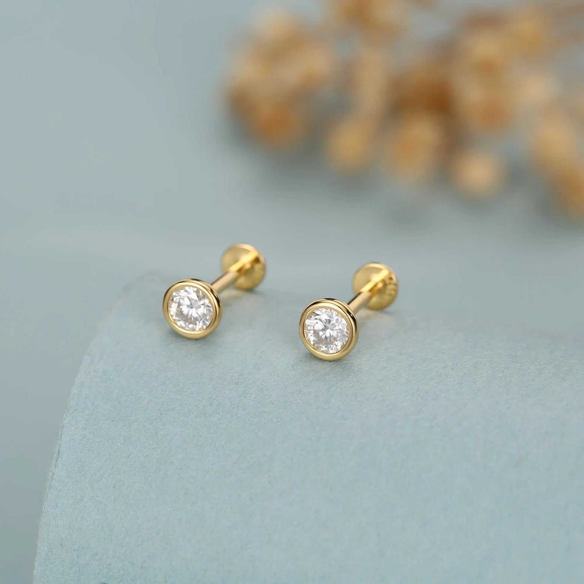 Sterling Silver 4Mm round Moissanite Bezel 16G Flat Back Labret Earrings