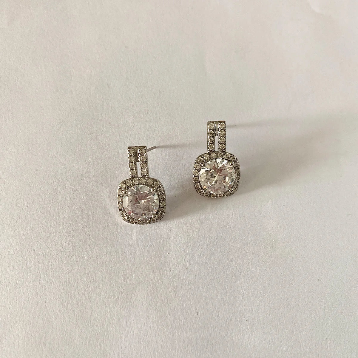 Lxalry Rhodium Moissanite Halo Earrings – Hypoallergenic, 70-Point Prism Glow, Luxury Gift for Weddings & Daily Wear